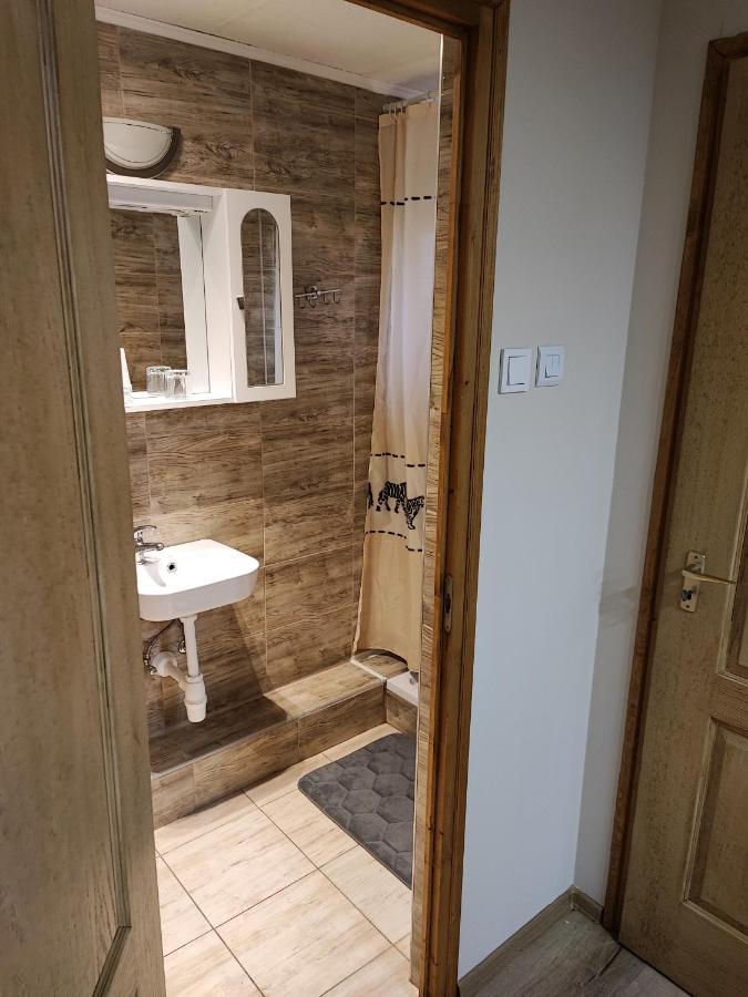 Havanna Etterem Es Vendeghaz Hotel Putnok Bagian luar foto