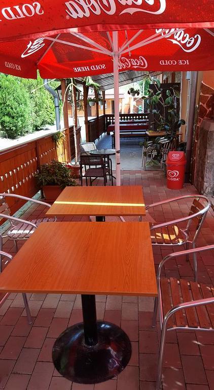 Havanna Etterem Es Vendeghaz Hotel Putnok Bagian luar foto